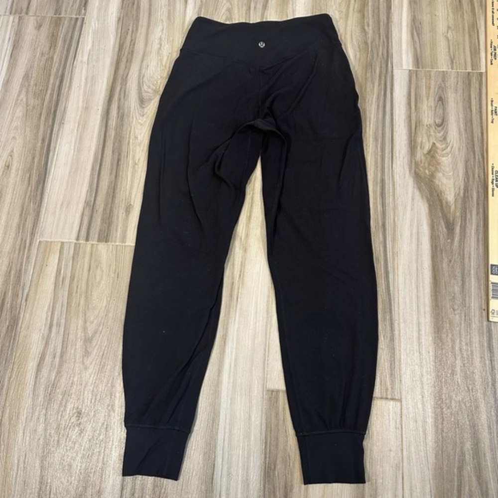 Lululemon Stretch High Rise Jogger Size 6X27.5 Black Casual Yoga Athleisure Nulu - Picture 2 of 7